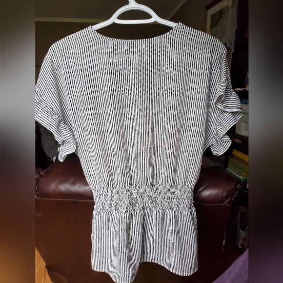 Max Studio Tie-waist Tunic, size L - Picture 2 of 9